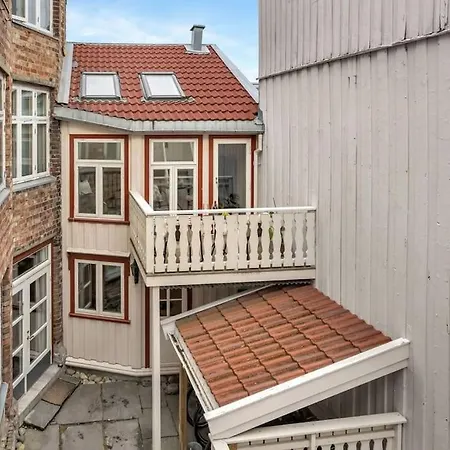 Leilighet I Sentrum Av - Leies Ut Under Aqua Nor 2023 Utstillingen Apartament